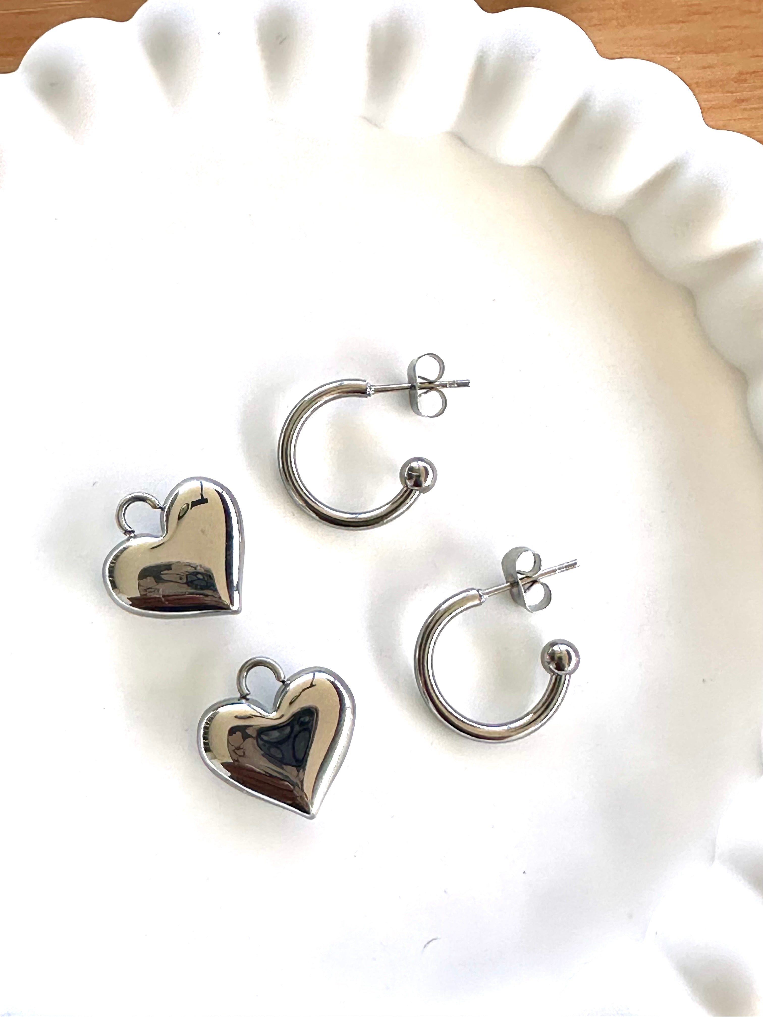 LUXE EARRINGS - HEART HOOP (SILVER)