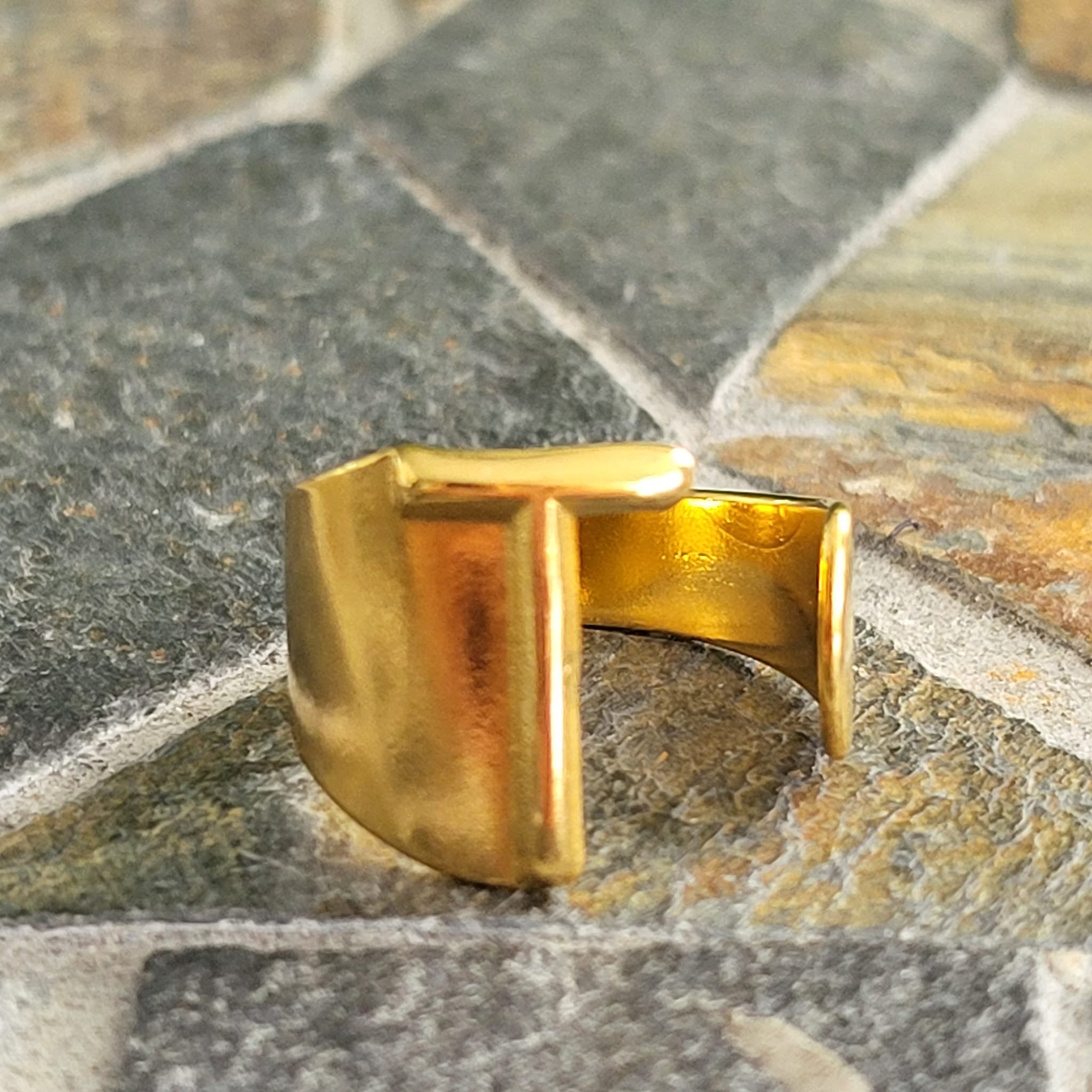 Luxe Ring - Initial- T