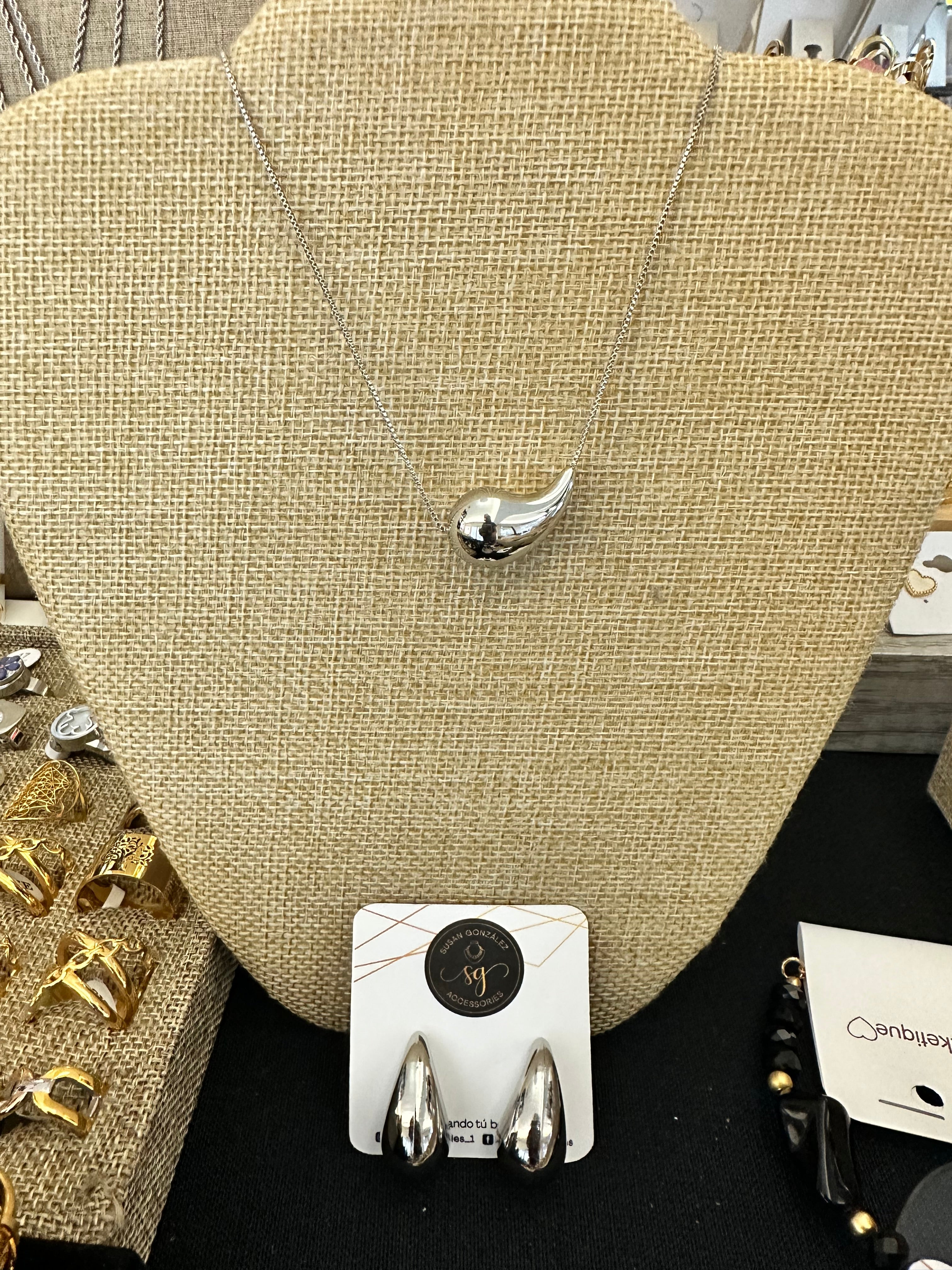 LUXE SS NECKLACE & EARRINGS SER - TEAR DROP (silver)