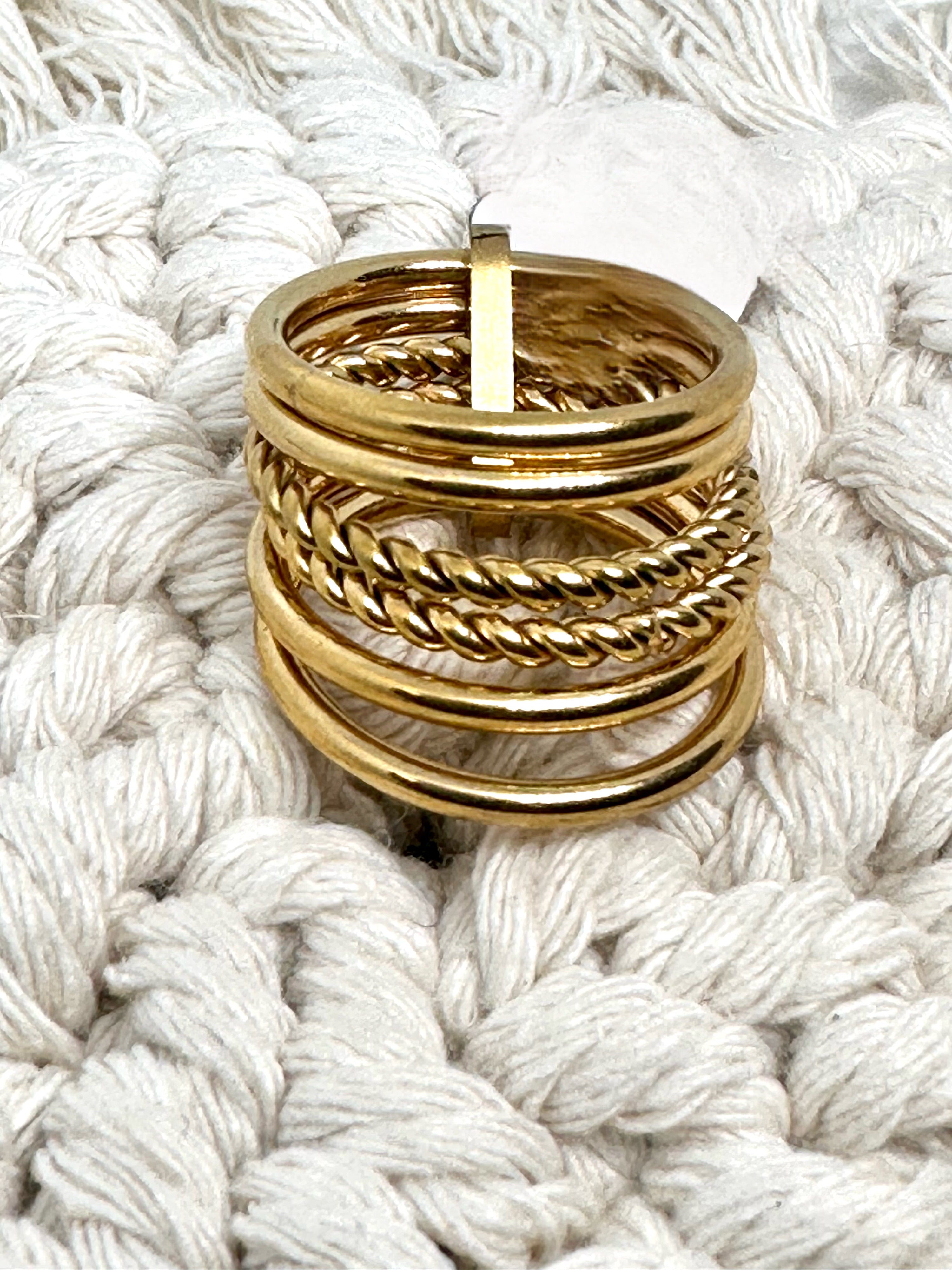 Six Circle Silver Ring with Design - Gold