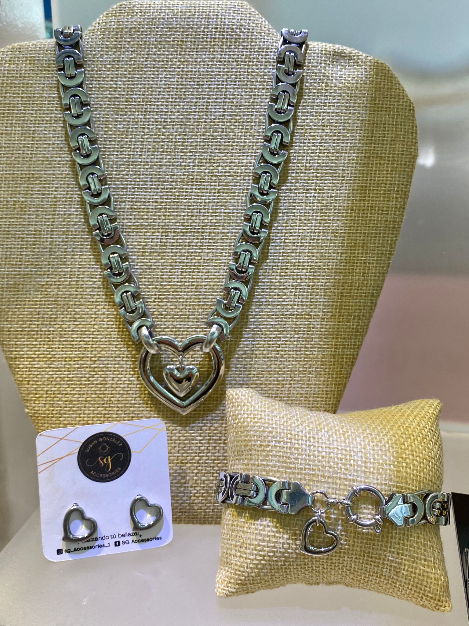 Stainless Steel Set - Love is Real (Silver)