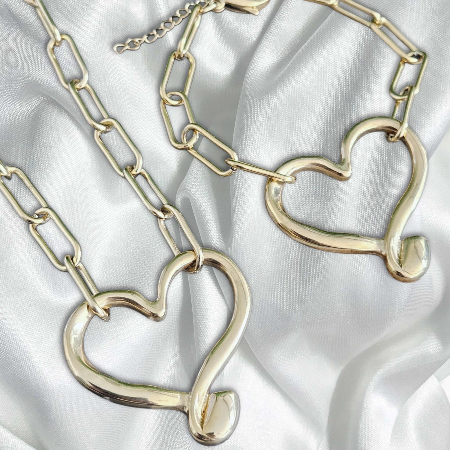 1 x LUXE SS NECKLACE SET- EMBRACE HEART (GOLD)