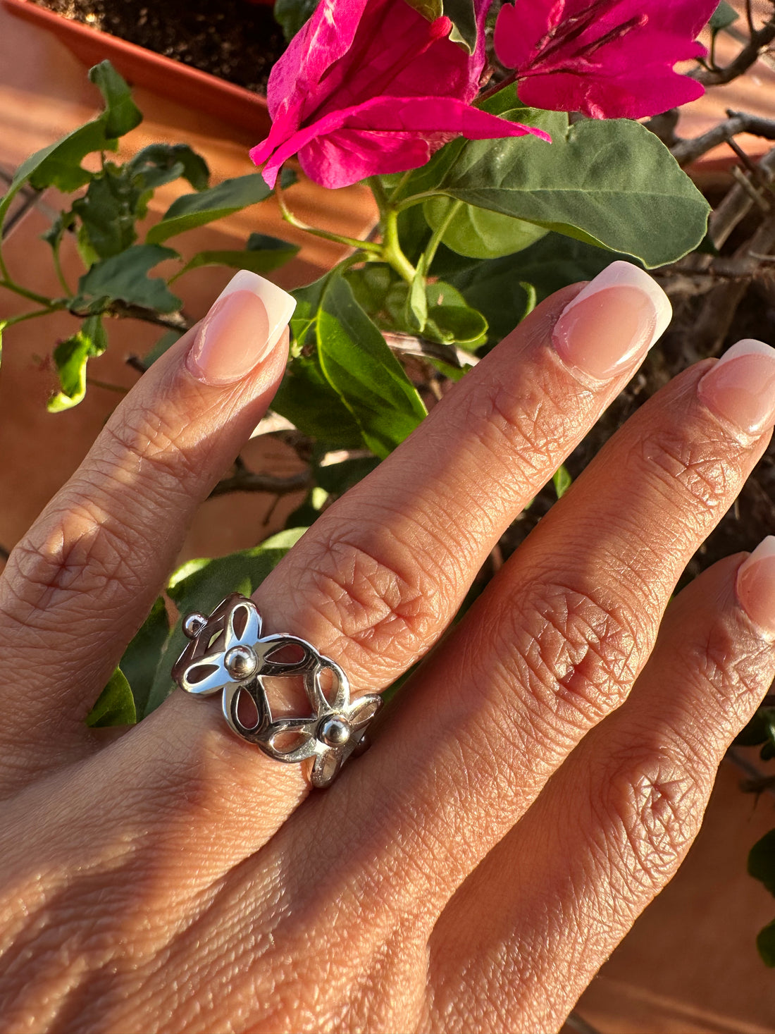 Cheerful Daisies Ring - Silver