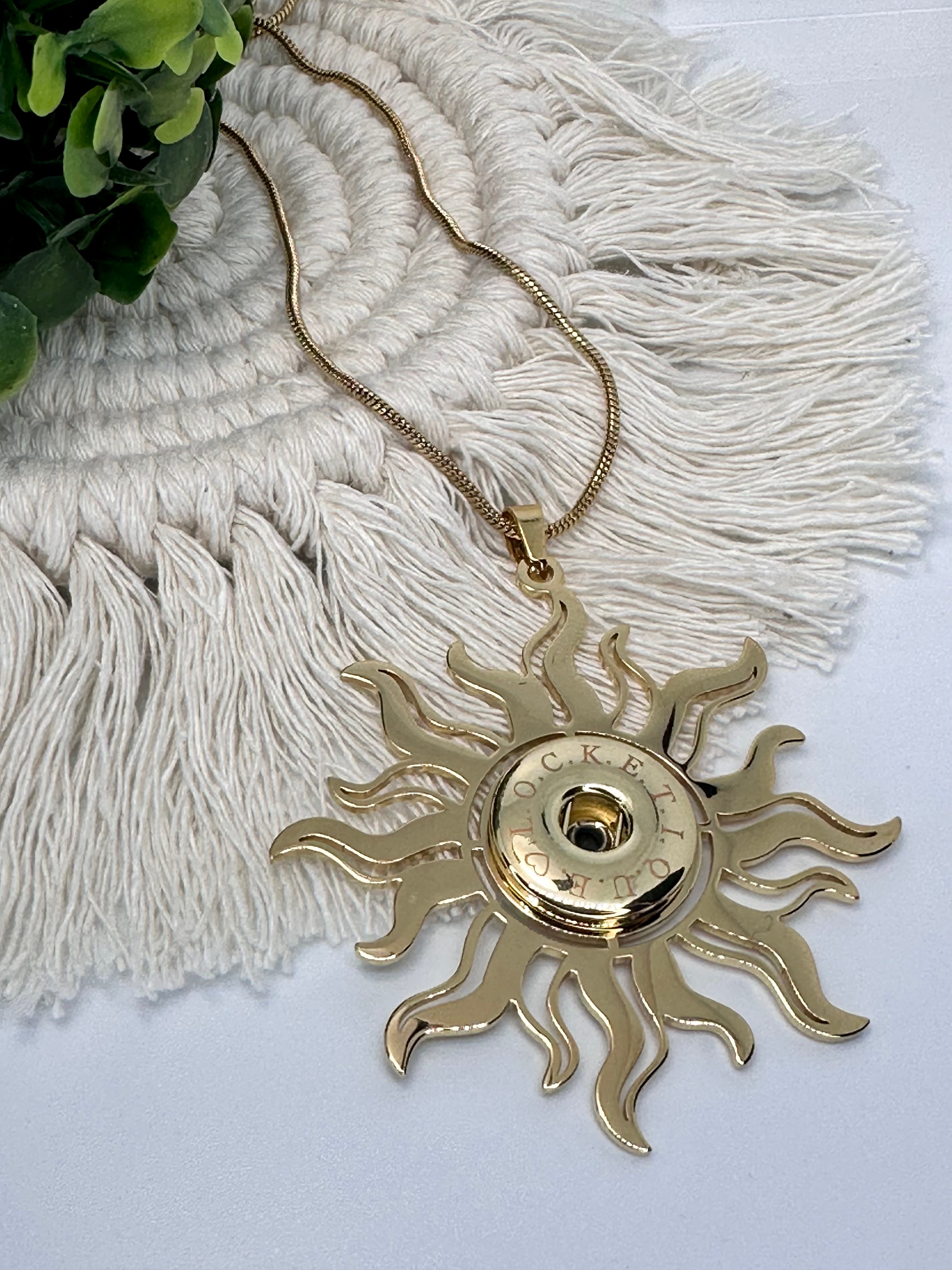 Luxe Pendant - Central Park Sun (Gold)