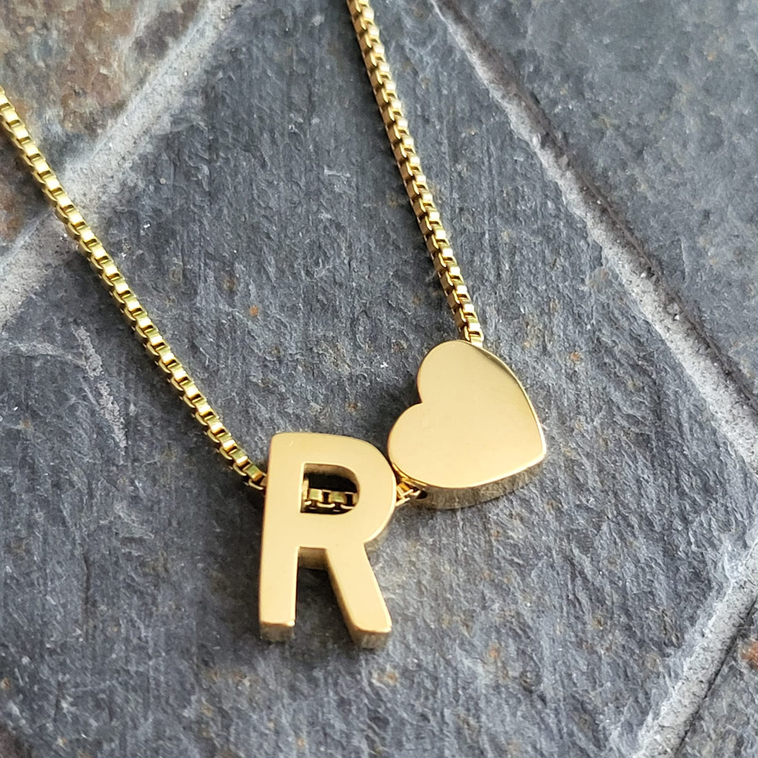Necklace Initials Love - R