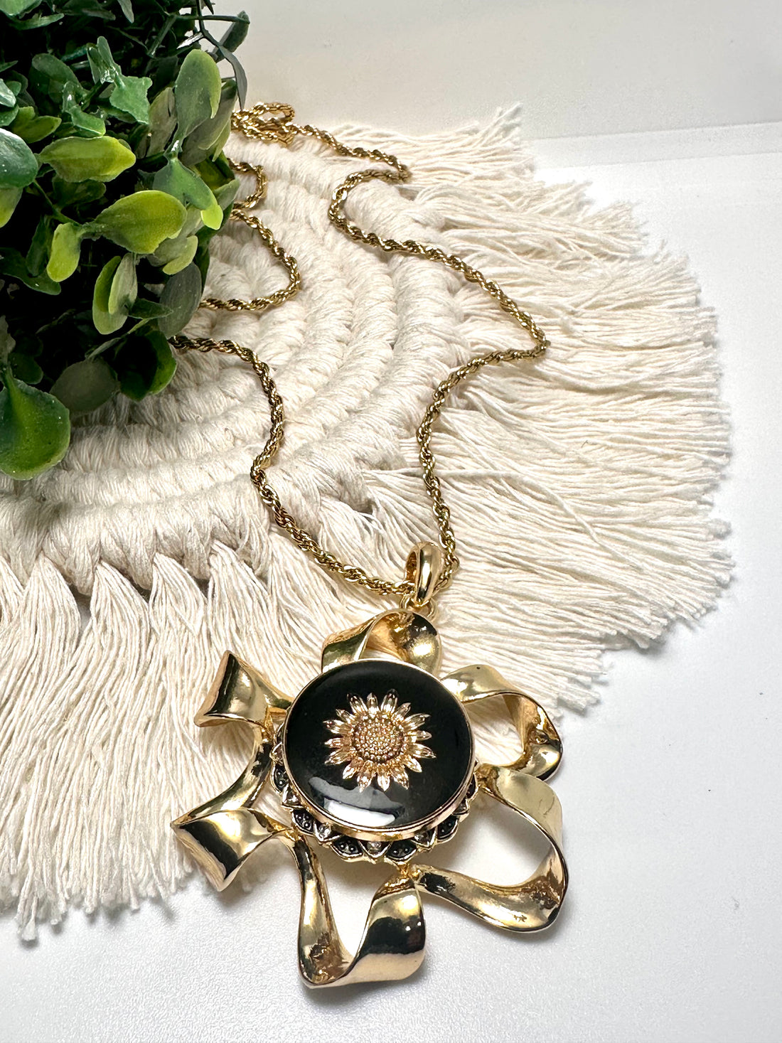 PENDANT - SAND FLOWER GOLD