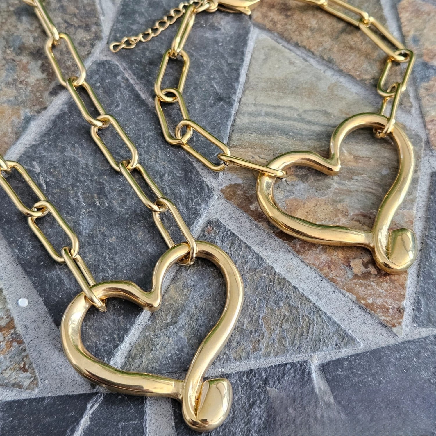 1 x LUXE SS NECKLACE SET- EMBRACE HEART (GOLD)